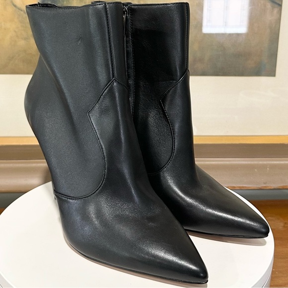 🌸VINCE CAMUTO🌸 Azentela Black Leather Bootie Size: 11M - Picture 6 of 14